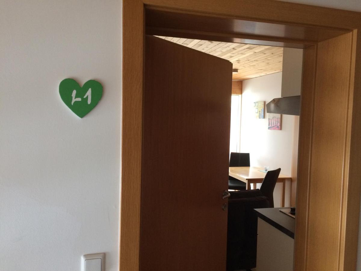 Waeldermetzge Huettenzimmer Und Wohnungen Warth  Exterior foto