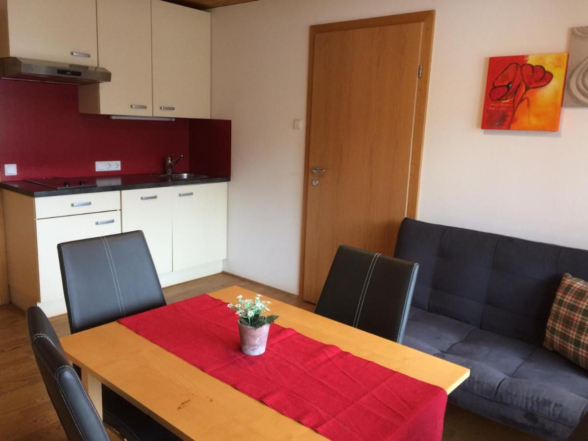 Waeldermetzge Huettenzimmer Und Wohnungen Warth  Exterior foto